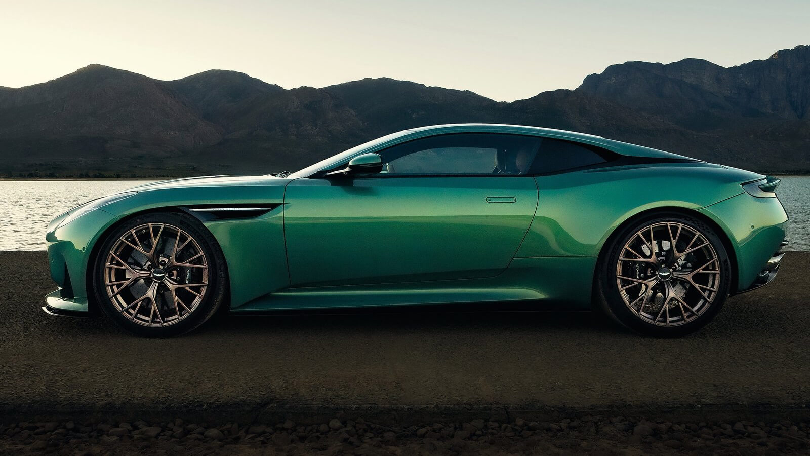 Aston Martin DB12 prize 2