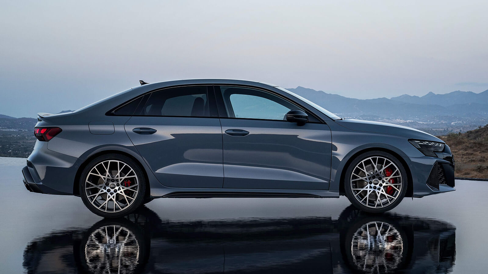 Audi RS3 Sportback prize 2