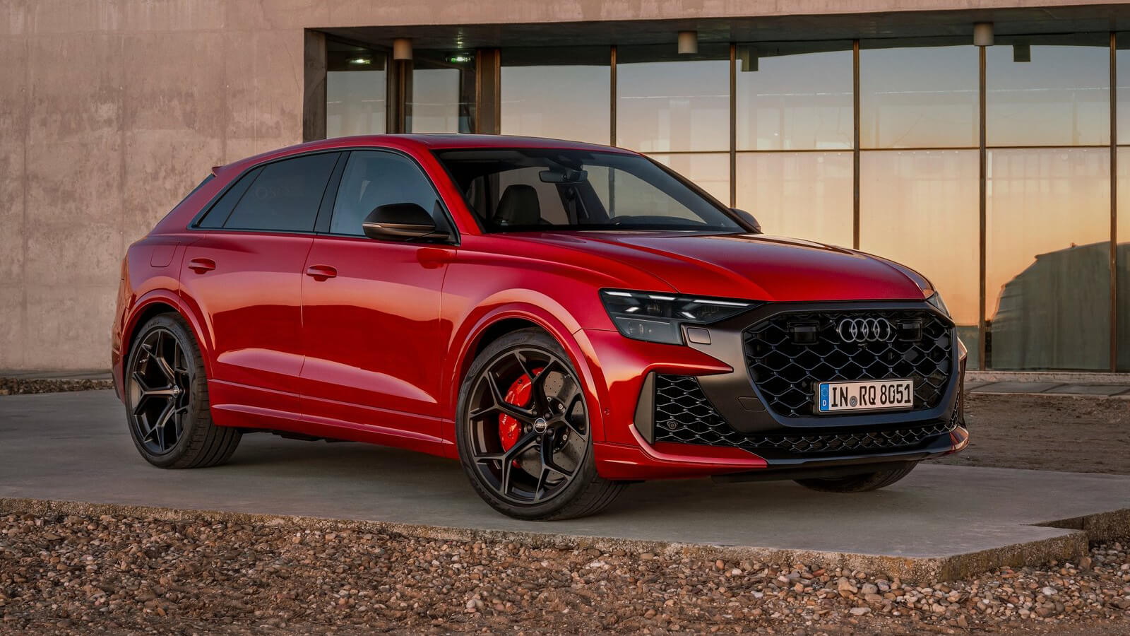 Audi RSQ8 prize
