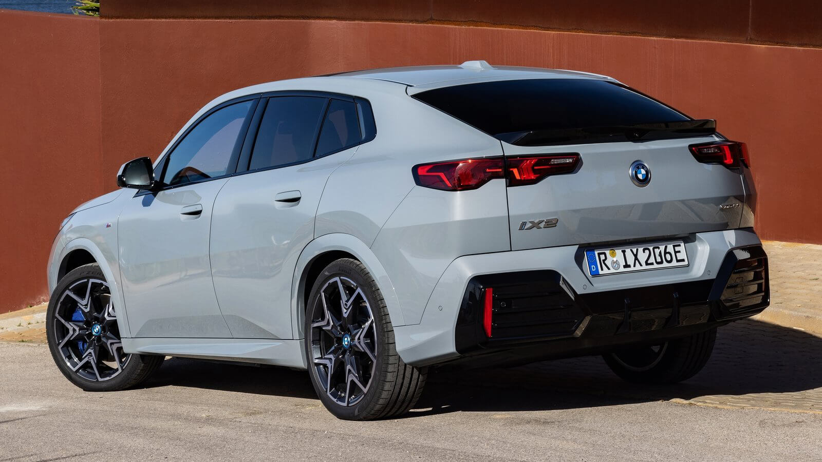 BMW i5 M60 prize 3