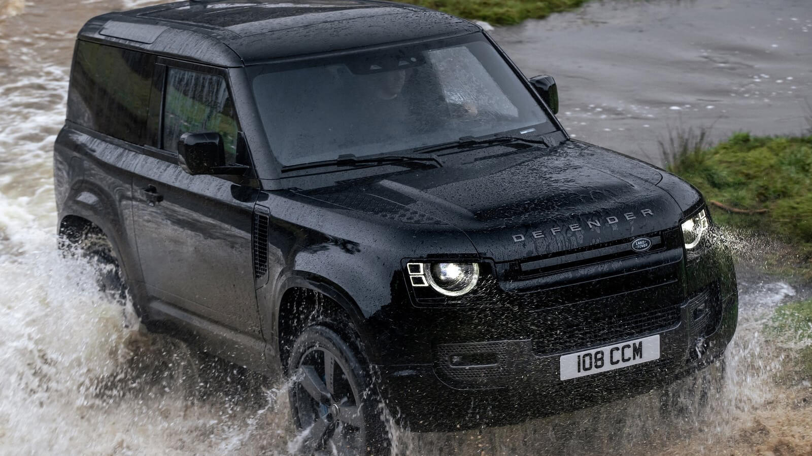 Land Rover Defender 90 V8 prize 4