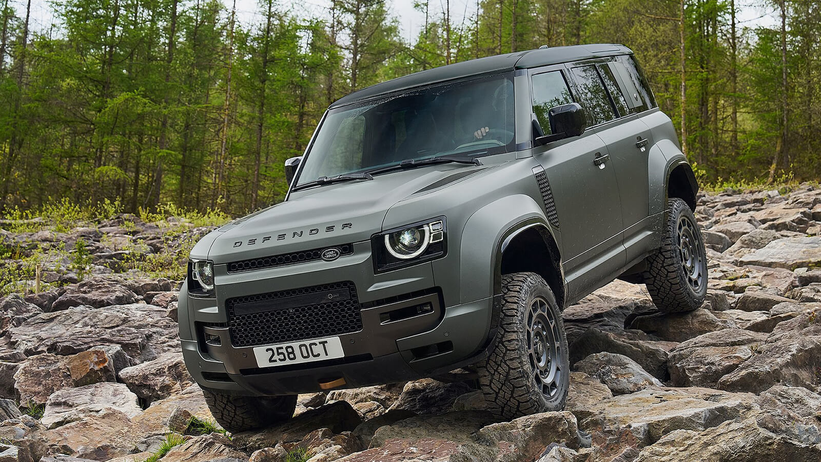 Land Rover Defender Octa prize competition · World Tombola Land Rover Defender Octa prize