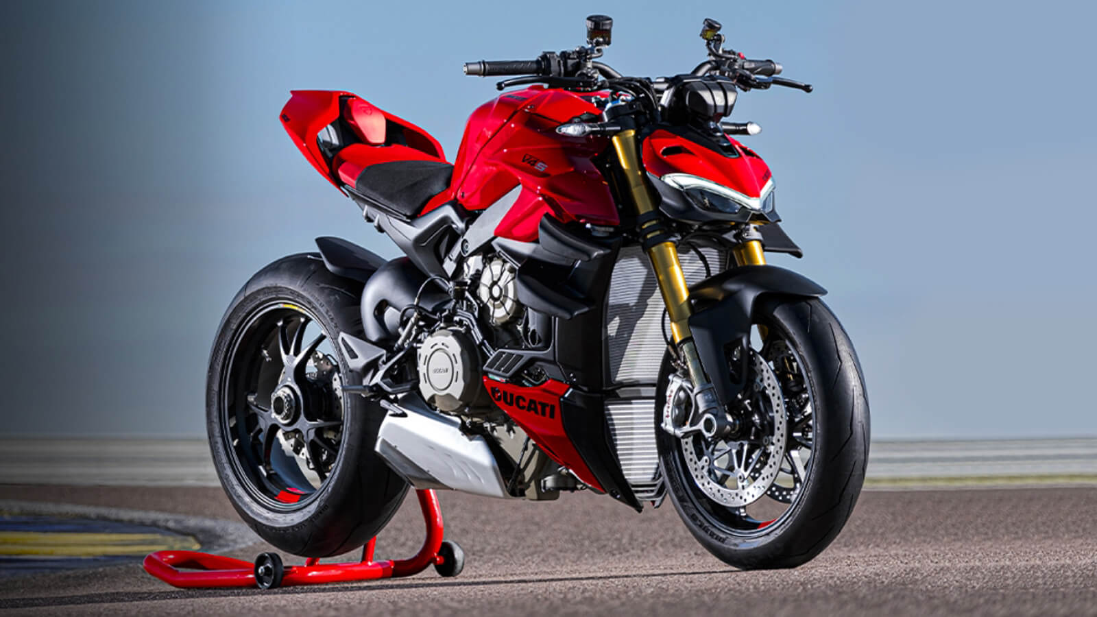 Ducati Streetfighter V4 prize 2