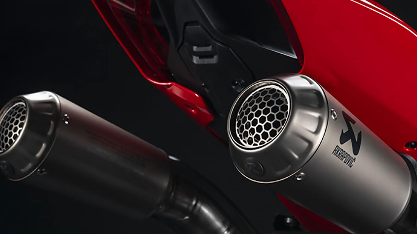 Ducati Streetfighter V4 prize 6