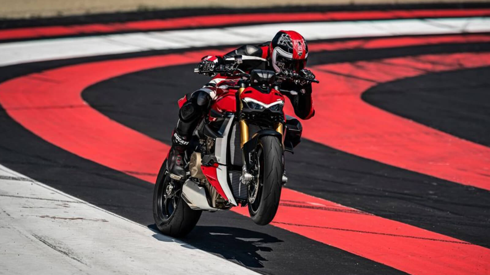 Ducati Streetfighter V4 prize 8