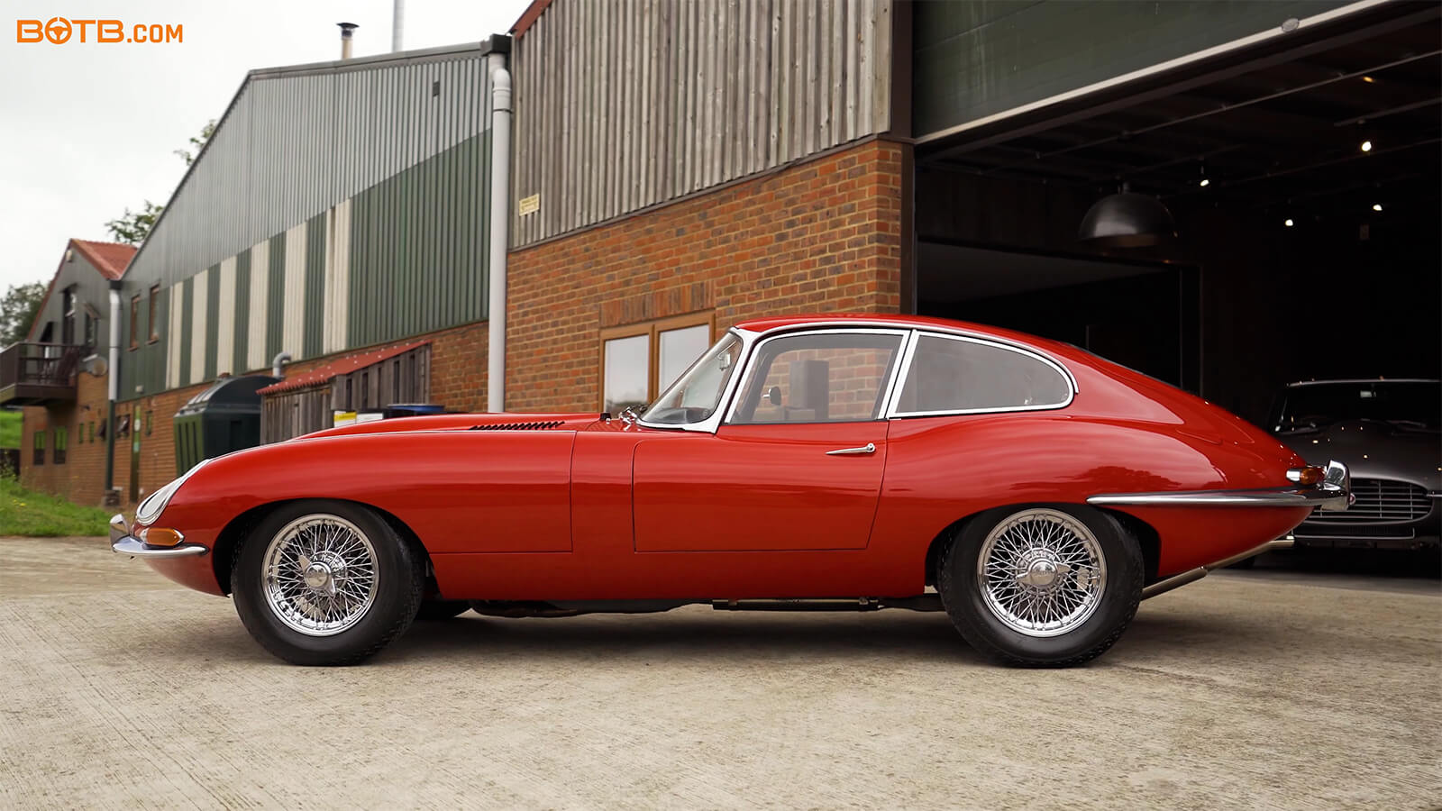 Jaguar E-Type Restomod prize 2