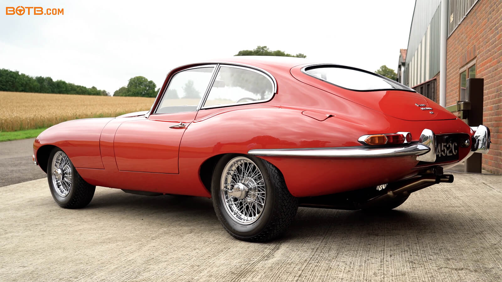 Jaguar E-Type Restomod prize 3