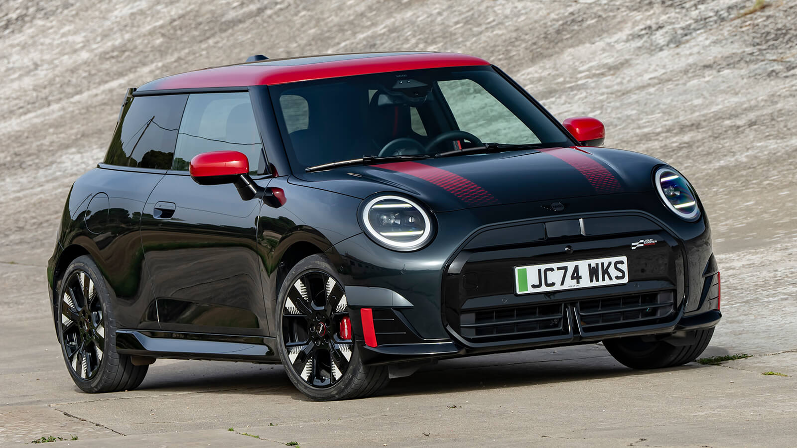 MINI John Cooper Works Electric prize 2