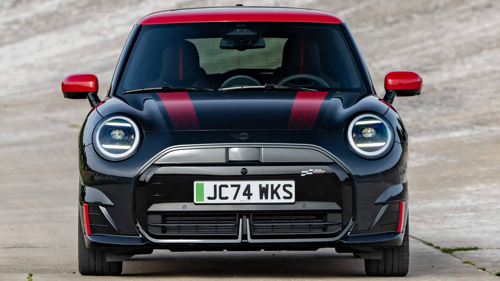 MINI John Cooper Works Electric prize 6