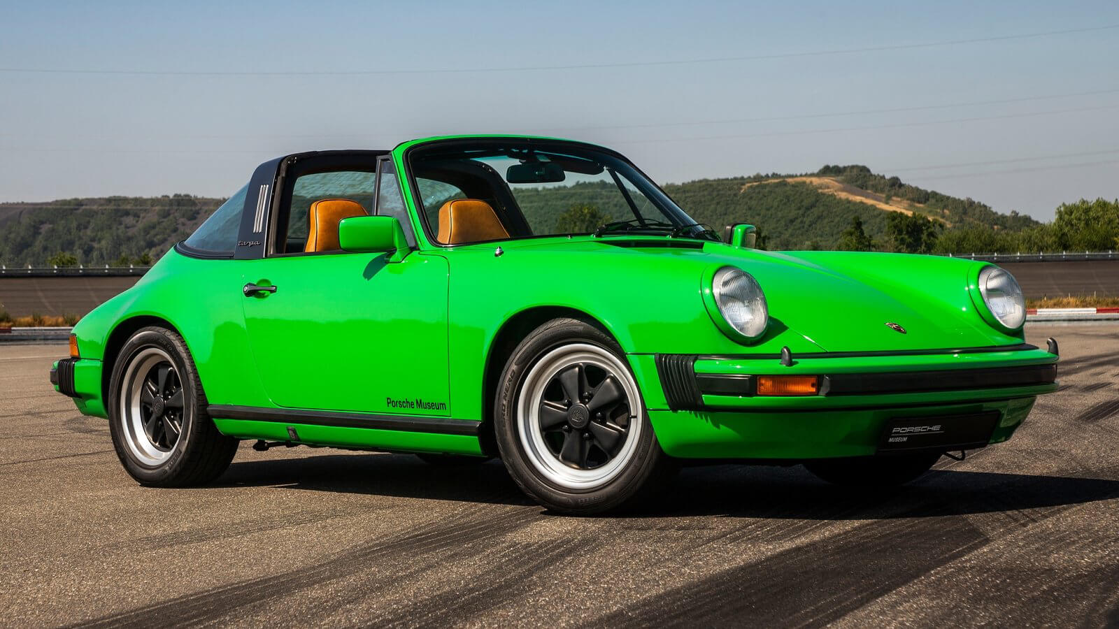 Porsche 911 Carrera (classic) prize competition · World Tombola Porsche 911 Carrera (classic) prize