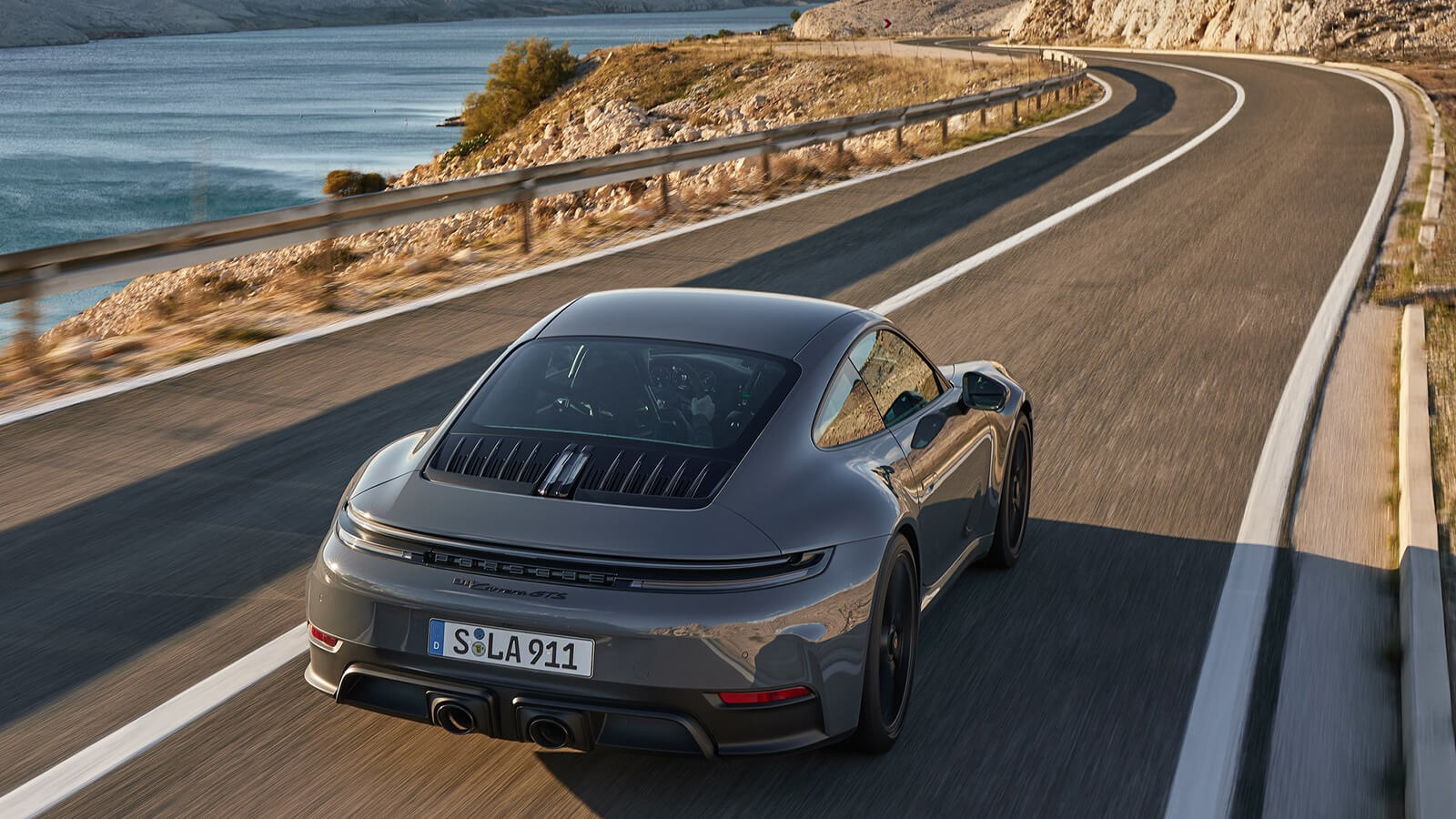 Porsche 911 Carrera GTS prize 4