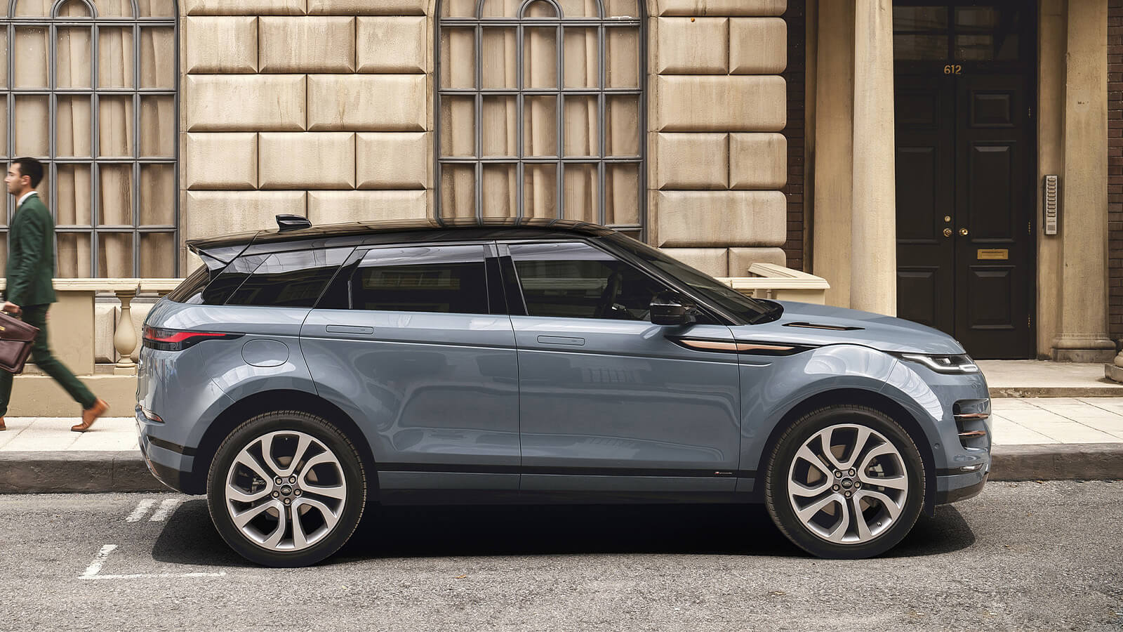 Range Rover Evoque prize 2