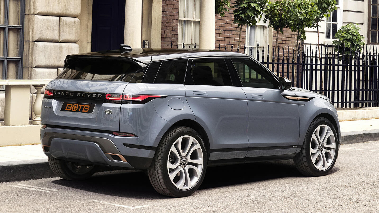 Range Rover Evoque prize 3