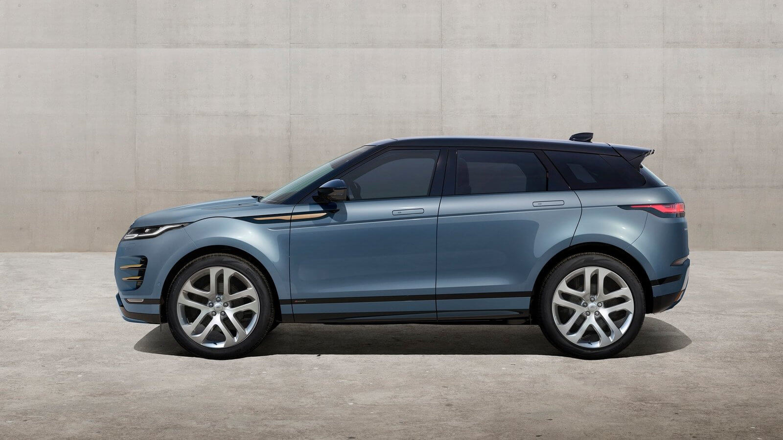 Range Rover Evoque prize 5